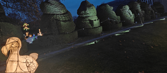 Alice and The Queen's Beasts image