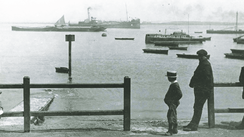 Photo of the Thames at Erith, 1915