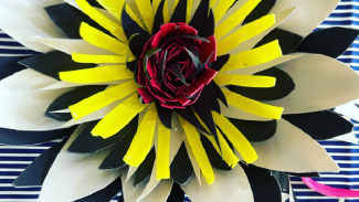 Lakeside Garden Club: Spring Upcycled Plastic Flower workshop