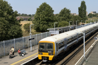 Image of a train pulling into Slade Green train station