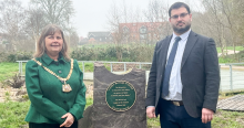 The Mayor of Bexley Councillor Christine Catterall and Leader of the London Borough of Bexley, Councillor David Leaf with the COVID memorial plaque